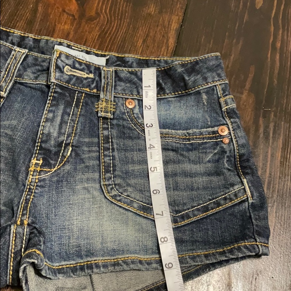 Shorts - Picture 6 of 7
